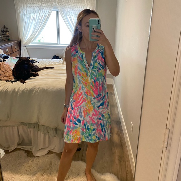 Lilly Pulitzer Dresses & Skirts - Lilly Pulitzer t-shirt dress / XS